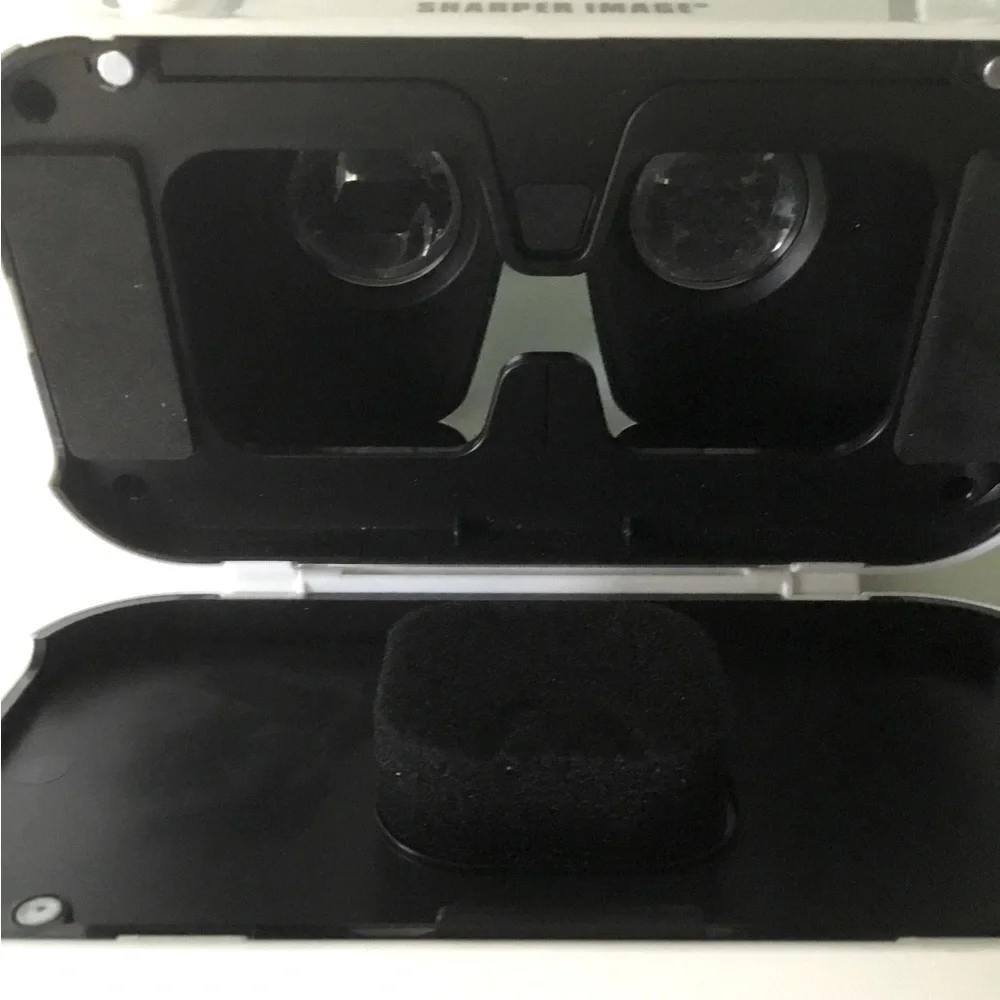 Sharper Image Virtual Reality Headset GUC